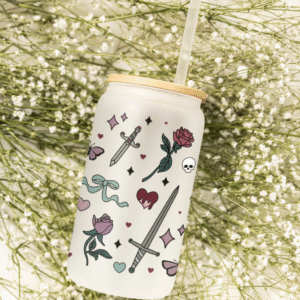 Szklanka 550 ml z bambusowym wieczkiem "Enemies to Lovers"